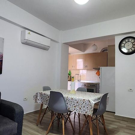 Old Town Boulevard Apartment In City Center Дуррес Екстер'єр фото