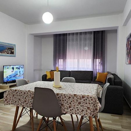 Old Town Boulevard Apartment In City Center Дуррес Екстер'єр фото